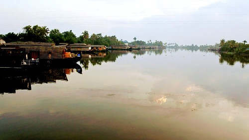 sunrise morning cloudy houseboat kerala backwater backwaters reflection
