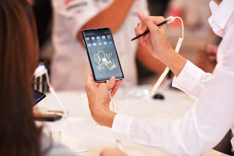 Pelancaran Samsung Galaxy Note8 Penampilan Khas Song Ji-Hyo