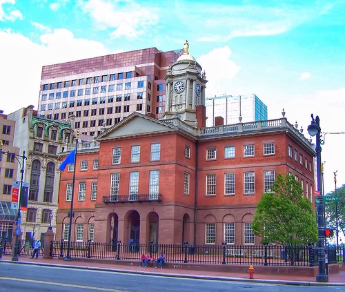 unitedstates landmark hartford connecticut ct old state house downtown register historic nrhp tower cupola clock restored architecture federal colonial stye victorian revival history architect charles bulfinch boston public onasill sunset golden clouds sky outdoor justice statue dome