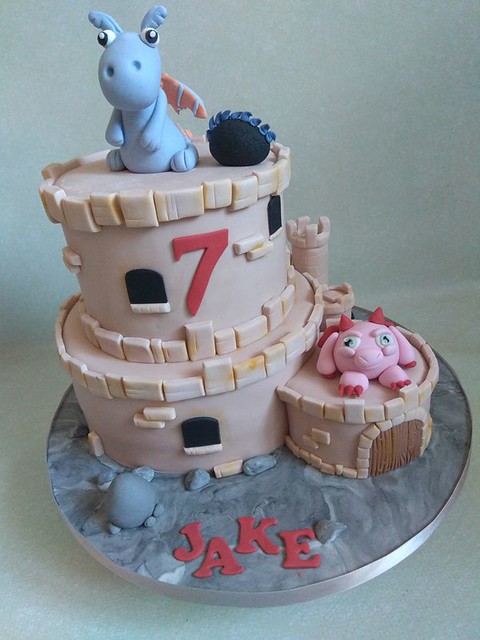 Cake by Cakey Heaven