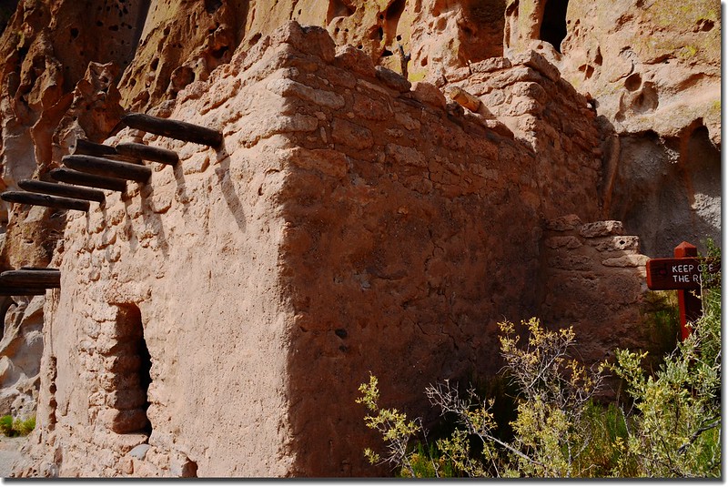 Reconstructed cliff house at Bandelier National Monument (1)