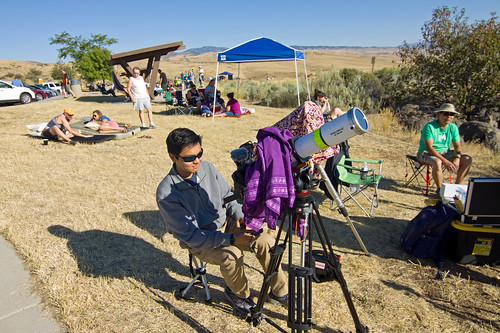sun people astronomy eclipse solar science moon glasses shadow view sky sunlight black corona light protection family happy nature event 2017 horizontal phenomenon viewing earth outdoors summer space celebration party banner dark universe watch bright total relax sunglasses 2017solareclipse canon50d tokina 1117mm28