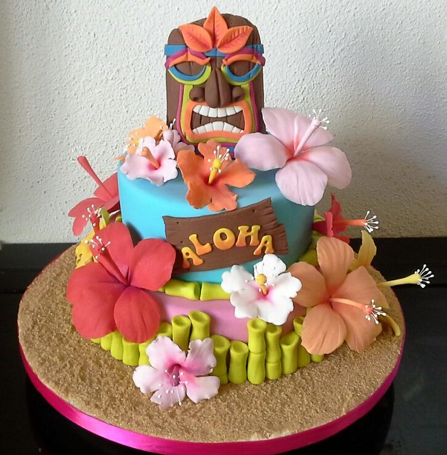 Hawaii Themed Cake by Frilli Frilli Cakes