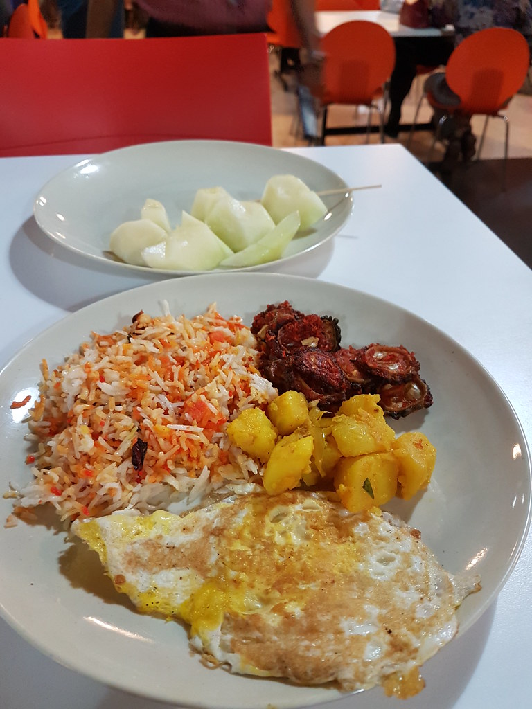 Indian Vegetarian $5 @ Suria Food Court at KL Wisma UOA2