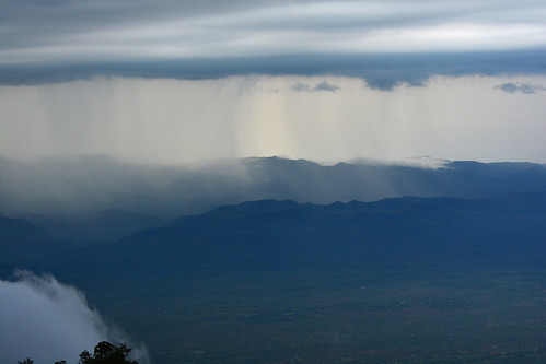 kerio rift valley elgeyo escarpment scarpata kenya africa rain pioggia