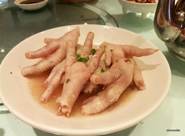 Chicken feet in ginger sauce (沙薑鳳爪)