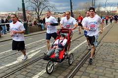 TÉMA: Charity a běžecké závody aneb když běh pomáhá