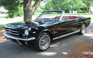 Ford_Mustang_Convertible_1965_R1