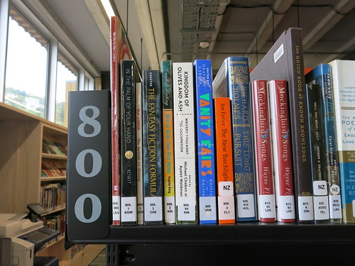 Books on shelves - Matuku Takotako: Sumner Centre