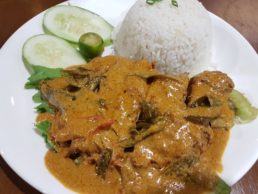 Butter Curry Chicken w/Rice $15 @ Farmers Street Main Place USJ 21