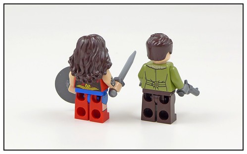 LEGO DC Super Heroes 76075 Wonder Woman Warrior Battle 12