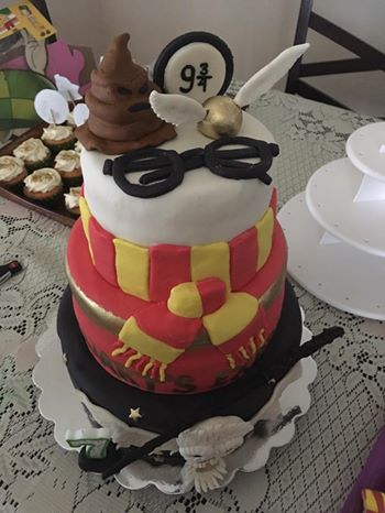 Harry Potter Themed Cake by Esperanza Zaragoza of Pera's Sweet Treats