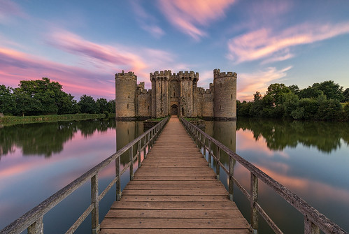 bodiamcastle castle eastsussex robertsbridge moat sunset colours sky pink blue drawbridge walkway landscape melvinnicholsonphotography