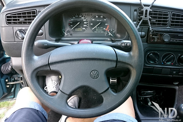 Steering Wheel default / VW Golf MK3 GTI
