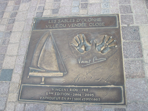 La plaque en l'honneur de Vincent RIOU au Sables d'Olonne