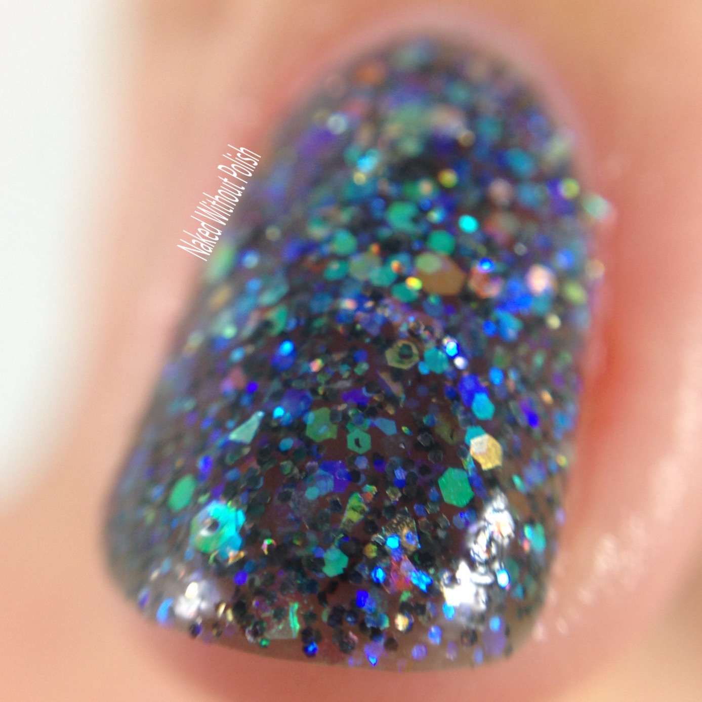 SuperChic-Lacquer-Nyxie-5