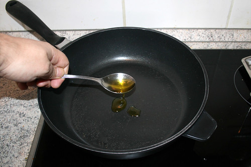 29 - Olivenöl erhitzen / Heat up olive oil