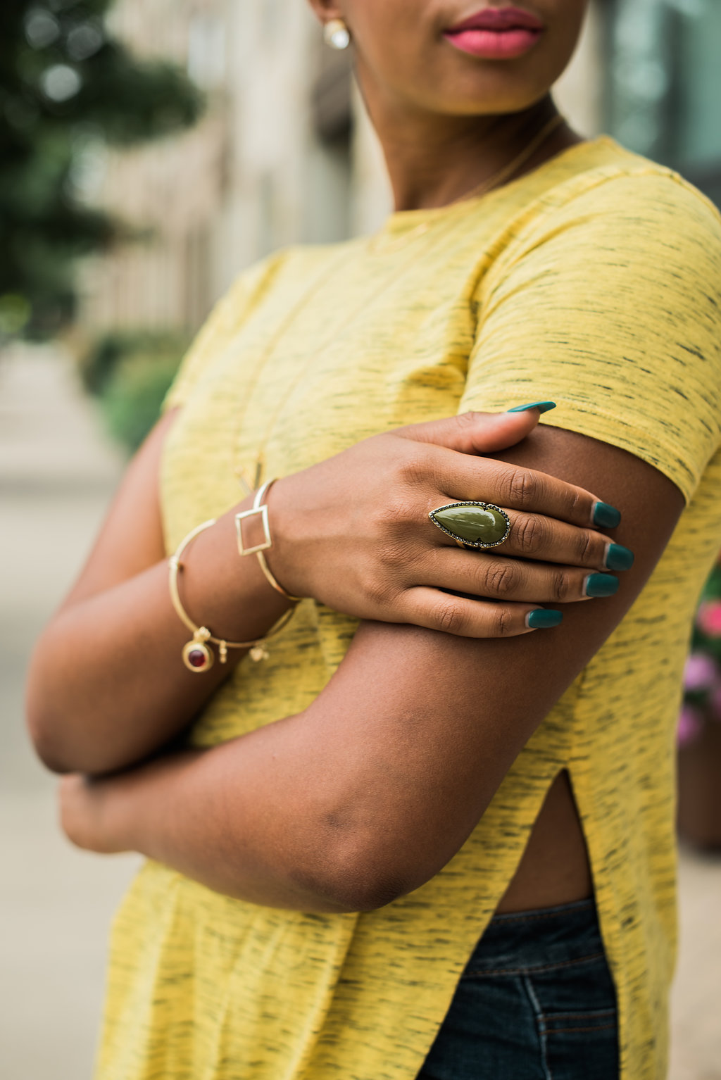 how to wear a statement ring