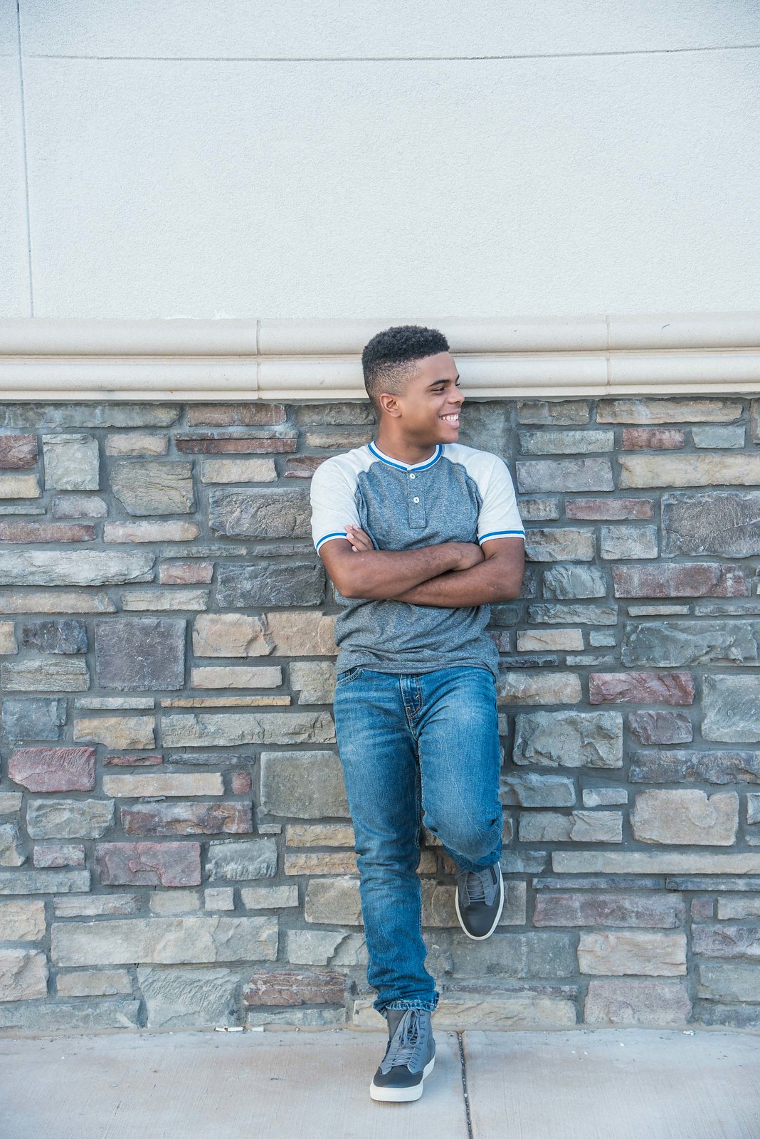 how to style Levi's for back to school