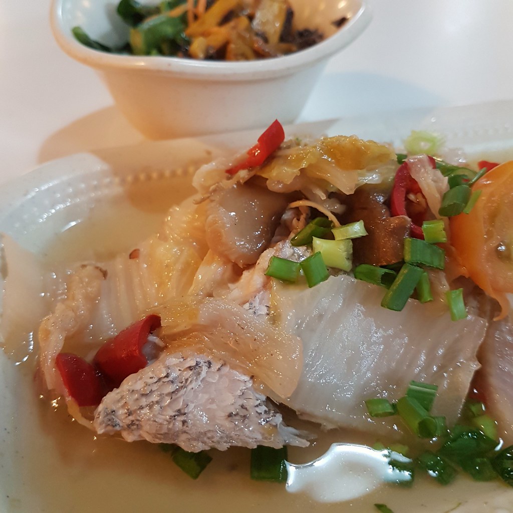 潮州蒸鱼 Teow Chew steam fish $ 10, 芥蓝 Gai Lan steam $2.50 & 糙米 Brown rice $1 @ Booth#5 Steam Culture at Suria Food Court KL Wisma UOA2