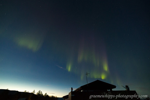 aurora merrydancers northernlights twilight sky laugarvatn iceland samyang 14mm