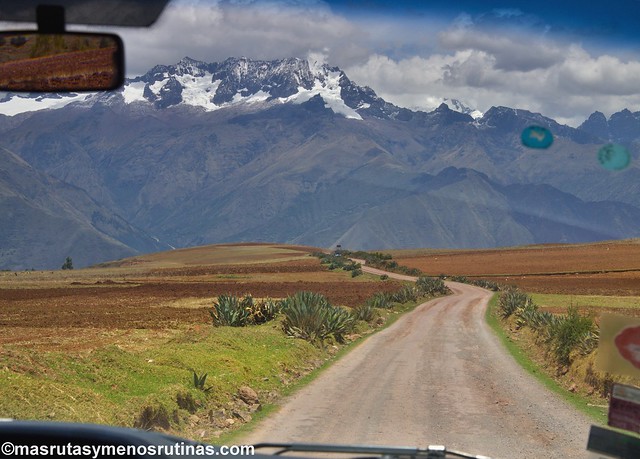Por las escaleras de PERÚ - Blogs de Peru - Chinchero, Maras y Moray: paisajes, artesanía, tierra y sal (9)