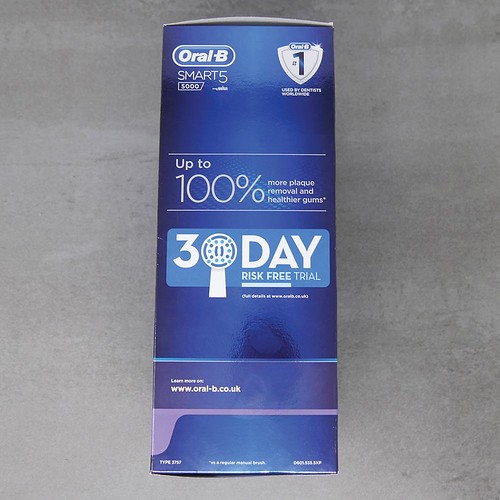 Oral_B_Smart_5_5000_Electric_Toothbrush (2)