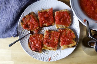 tomato bread - pan con tomate - pa amb tomàquet