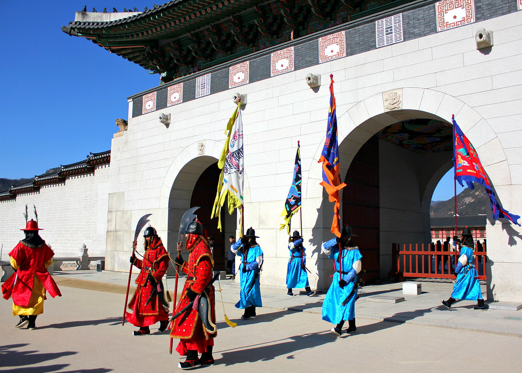 gyeongbokgung-changing-guard-ceremony