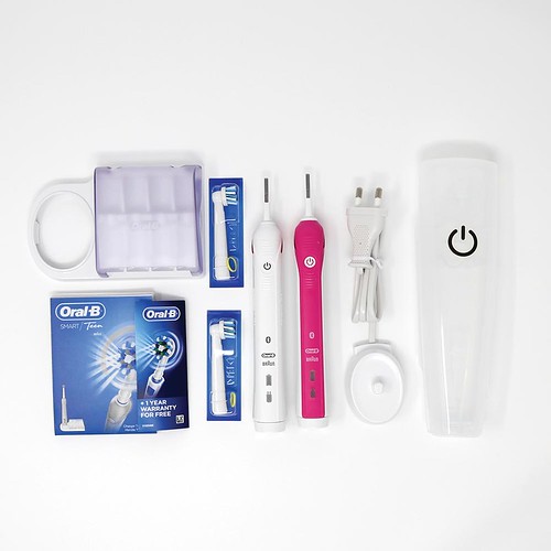 Oral_B_Smart_5_5950_Dual_Handle_Electric_Toothrush (1)