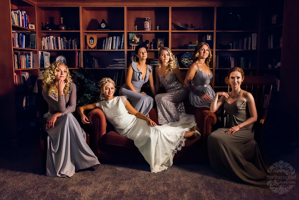 Marnie and her Bridesmaids - Vanity Fair Style