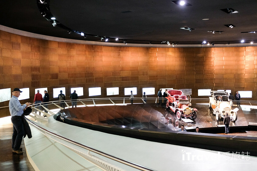 德国斯图加特奔驰博物馆 Mercedes-Benz Museum (27)