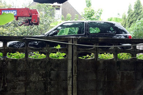 car crane our wall bangkhen bangkok thailand sony rx100