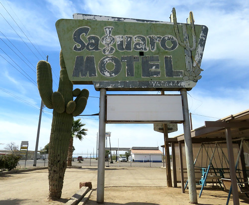 smalltown aguila arizona desert mojavedesert motel closed vintagemotel neon metalsign vintagesign