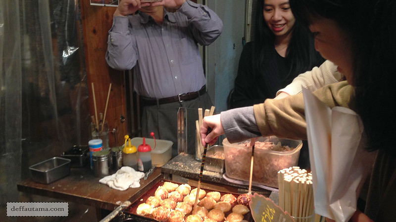 2 Hari Keliling Osaka - Takoyaki Making