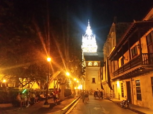 Cartagena à noite.