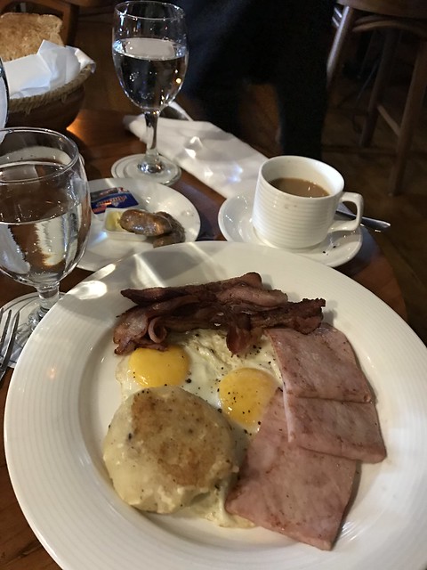 American breakfast, The Manor Hotel