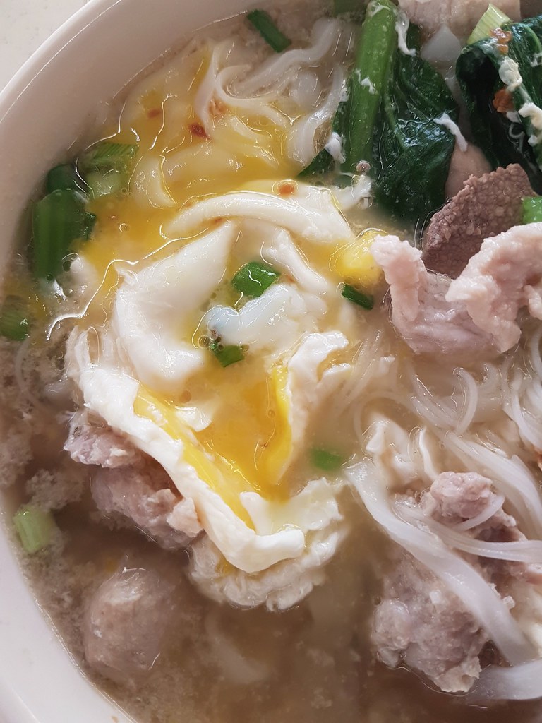 猪肉河米粉加蛋 Pork Noodle plus Egg $6.50 @ Factory Food Court Subang Industrial Park