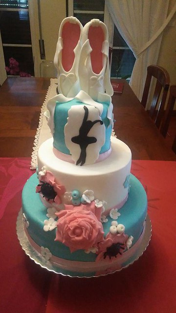 Dance with Flowers Cake by Sofia Costeira