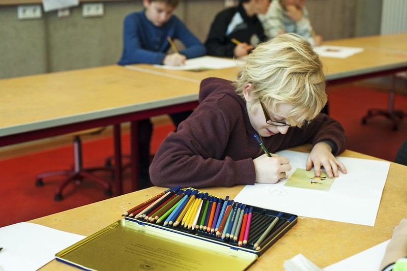 Luxembourg, children drawing duringt Art in All of Us Awareness Program