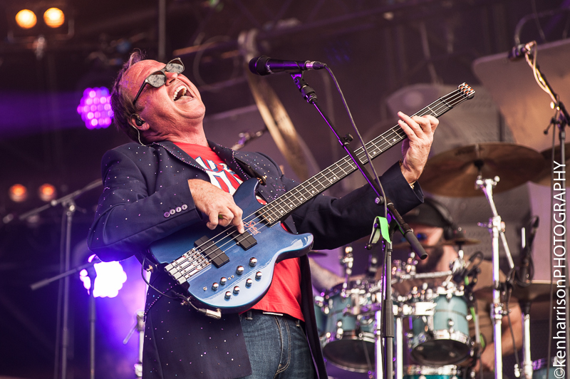 05th August, 2017. Level 42 at Rewind North, Macclesfield, UK