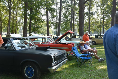 cars classic crowd park people sweettaterfestival