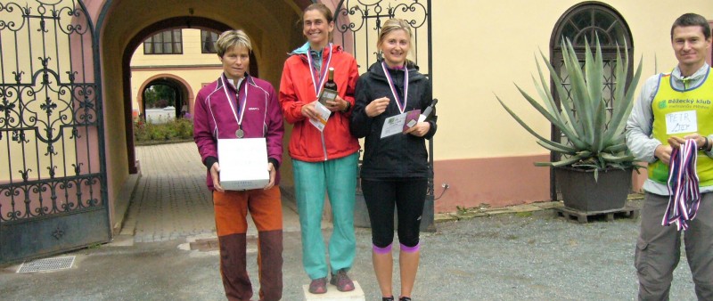 Příbuzný světové rekordmanky Váňa vyhrál Podzimní běh