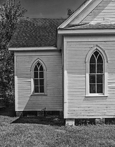 bw blackwhite blackandwhite chapel church monochrome pleasanthill pleasanthillunitedmethodist stainedglass umc window livingston texas unitedstates us