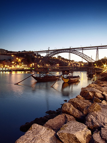 sunrise douro river lisbon boats