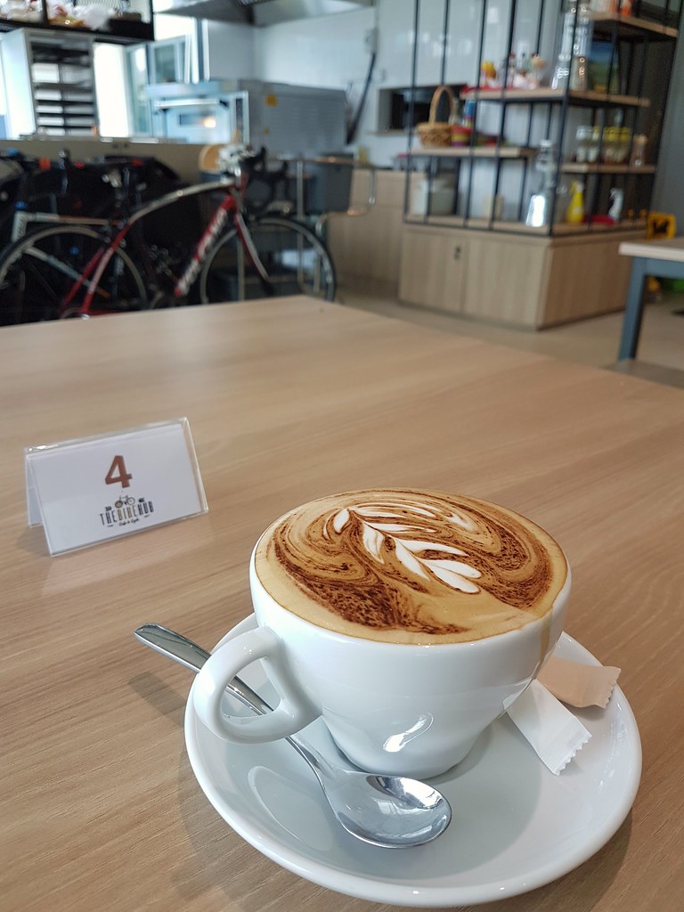 卡普奇诺 Cuppucino $9 @ The Bike Hub Cafe SS13
