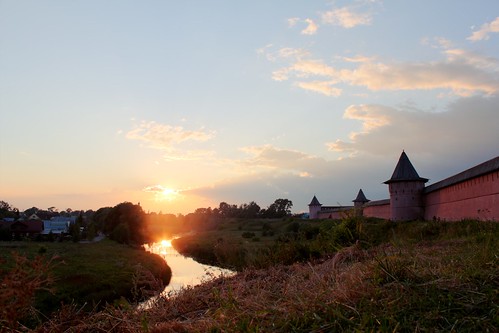 travel travelphotography russia landscape suzdal golden ring monastyr sunset river towers water reflection nature