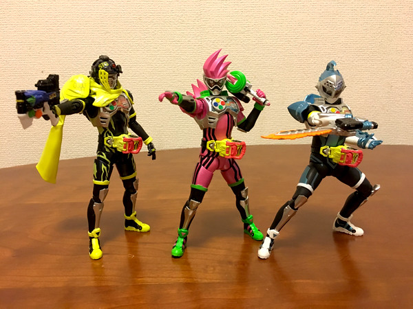 Bộ ba Figuarts Masked Rider Eguzeido, Brave, snipe