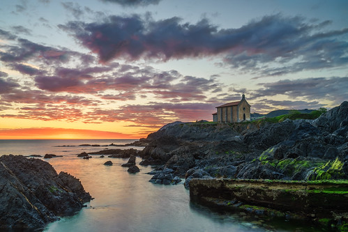 basquecountry bizkaia spain beach chapel dawn landscapephotography photography sea sunrise workshop