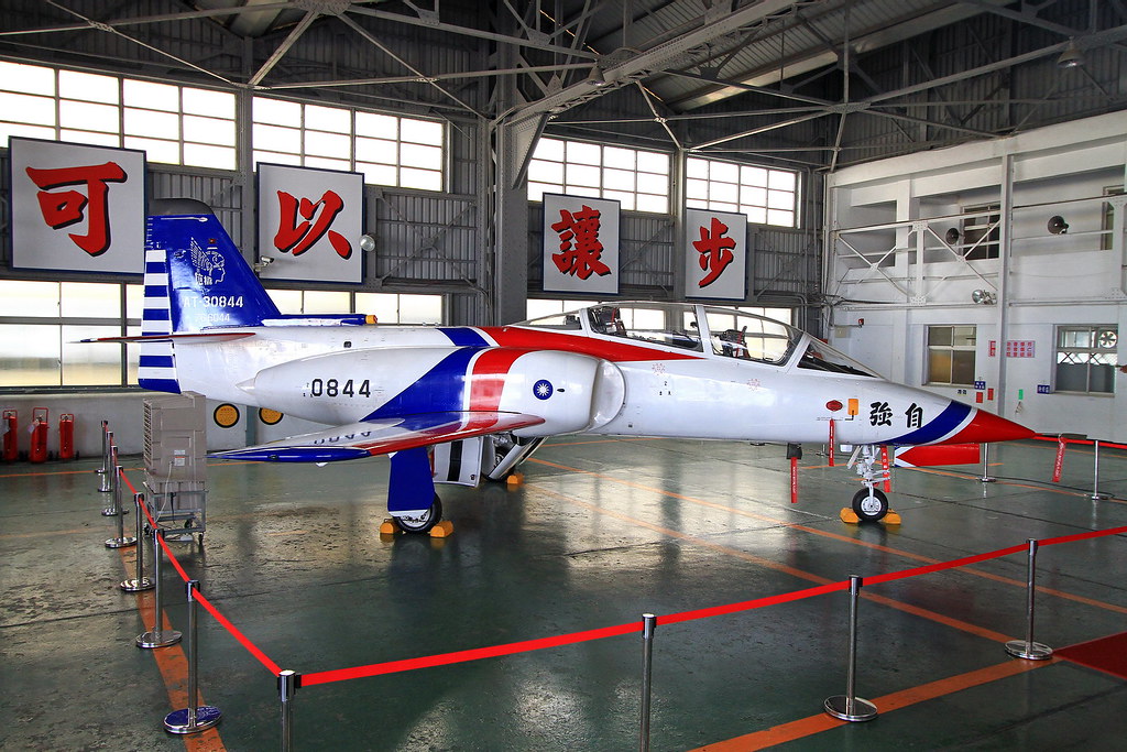 0844 Taiwan - Air Force AIDC AT-3
